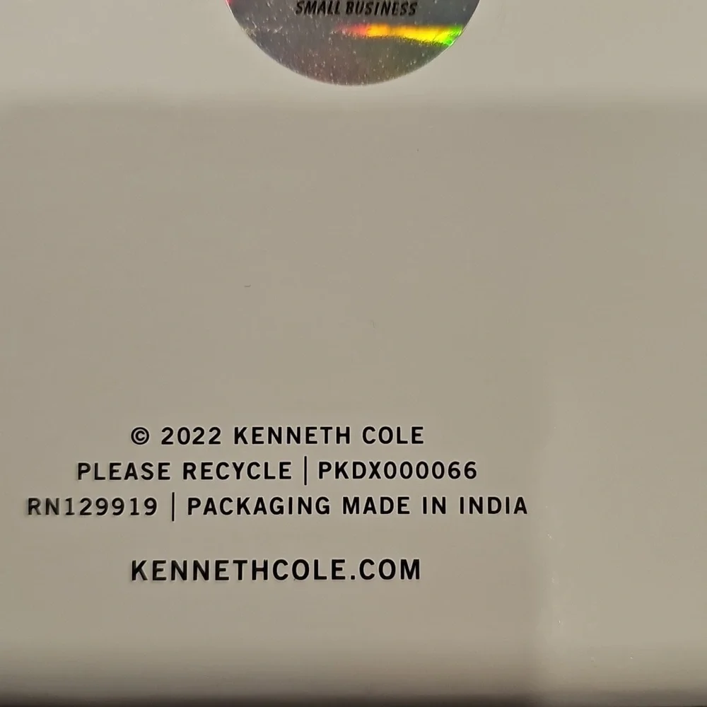 Kenneth Cole Reaction Black Leather Wallet - NIB